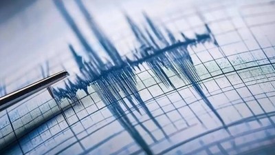 İran'da Şiddetli Deprem