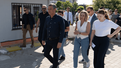 CHP Lideri Özel, Ferdi Zeyrek'in Kızını İkinci Turda da Yalnız Bırakmadı