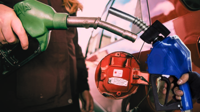 Pompa Fiyatlarında Geri Sayım: Motorine ve Benzine Dev İndirim Yolda