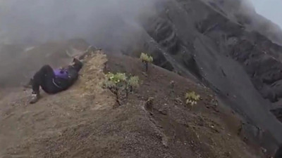 Endonezya’daki Yanardağdan Düşmüştü! Brezilyalı Dağcı 4 Gün Sonra Ölü Bulundu