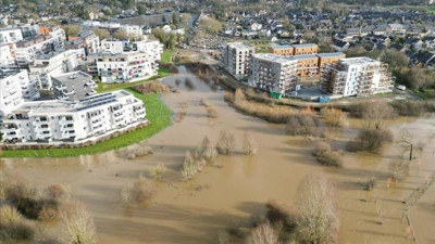 Fransa'da Fırtına Felaketi! 2 Ölü, 17 Yaralı