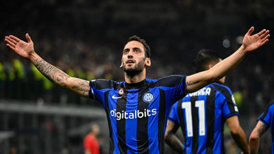 Hakan Çalhanoğlu'ndan Transfer Sorusuna Kaçamak Yanıt! Yanında da Galatasaraylı Yıldız Vardı