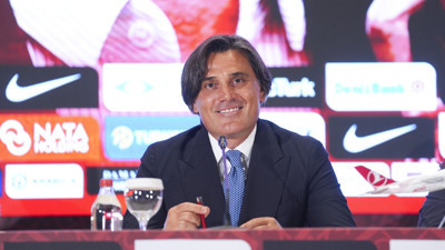 A Milli Takım'da Montella ile İmzalar Atıldı