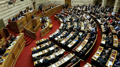 Yunanistan'da Yolsuzluk Soruşturması: Yeni Kabine Üyeleri Göreve Başladı