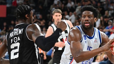 Anadolu Efes'te, Oturu’ya Da Veda