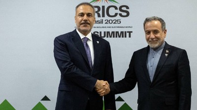 Bakan Fidan'dan İran Dışişleri Bakanı Abbas Arakçi ile Kritik Temas