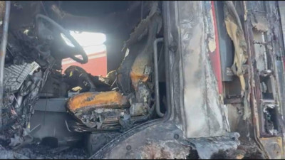 Silivri'de Alevler İtfaiye Aracını Sardı: 1 İtfaiye Eri Yaralandı