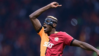 Osimhen Gece Yarısı Paylaştı, Taraftar Çıldırdı