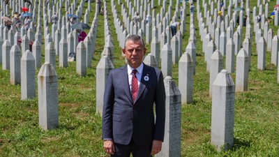 Özgür Özel'den Srebrenitsa Katliamı İçin Anma Mesajı... 'Unutulan Soykırım Tekrarlanır'