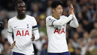 Fenerbahçe'den Taraftarı Havalara Uçuran Hamle! İngiltere'de Temaslar Başladı