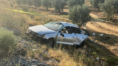 Manisa Salihli’de Feci Kaza: Otomobil Zeytin Bahçesine Uçtu, Bir Aile Dağıldı