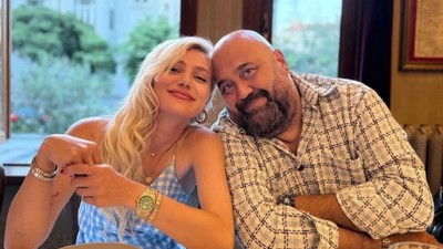 Ünlü Şef Somer Sivrioğlu ve Sevgilisinden Karpuzlu Poz