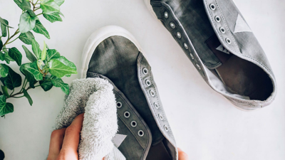 Yazlık Kumaş Ayakkabılarda Leke ve Kir Sorununu Tarihe Karıştıracak Yöntem