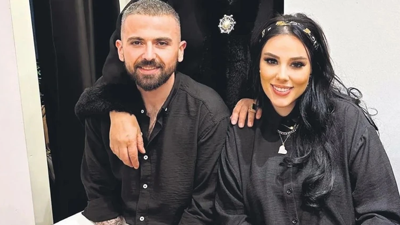 Ferdi Tayfur'un Kızından Tuğçe Tayfur'dan Büyük 'Af' Resti! Açıklaması Sosyal Medyayı Salladı