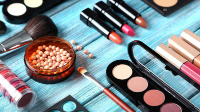 Her Gün Makyaj Yapıyorsanız Dikkat! Bu Hastalığa Yakalanabilirsiniz