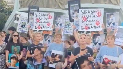 Mattia Ahmet Minguzzi’nin Annesinin Adalet Çığlığı Büyüyor! Gülben Ergen Meydanda Haykırdı: 'Bir Annenin Ahı Dünyayı Yıkar'