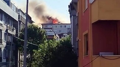 Avcılar'da 8 Katlı Binada Yangın Paniği