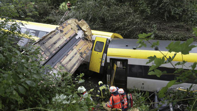 Almanya'da Tren Faciası! Raydan Çıktı: 3 Ölü, 41 Yaralı