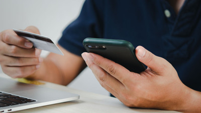 Kredi Kartı Limitleri Değişiyor: IBAN'lar Yenilenecek, Uygulaması Bile Silinecek!