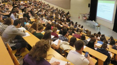 ÜNİVERSİTE KAYIT TARİHLERİ 2025-2026: Üniversite Kayıtları Ne Zaman, Nasıl Yapılır? İşte Kayıt İçin Gerekli Belgeler