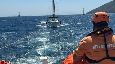Bodrum’da Arızalanan Tekne Kurtarıldı: 4 Kişi Güvende
