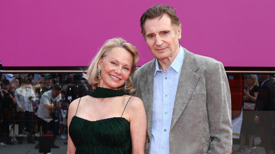 Büyük Acılarla Dolu Geçmişlerinden Sonra İkinci Bahar... Pamela Anderson ile Liam Neeson'ın Aşk Hikayesi Herkesi Duygulandırdı