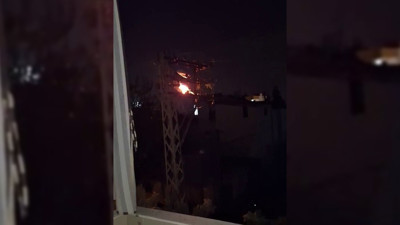 Adıyaman’da Elektrik Direği Yangını Paniğe Neden Oldu