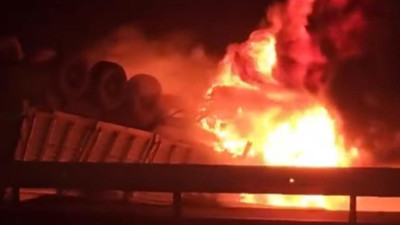 Nusaybin’de Tır Kazası: Sürücü Yanarak Hayatını Kaybetti