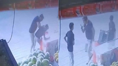 Gece Bekçisi Siparişi Beğenmedi, Çocuğu Darbetti! Skandal Şiddet Kamerada