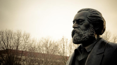 Almanya'da Marx'ın 'Hayaleti' Yargılandı... Masch'a Beraat!