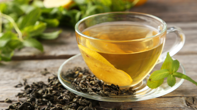 Bir Ay Boyunca Kahveyi Bırakıp Yeşil Çay İçerseniz Vücudunuzda Neler Değişir? Faydalarına İnanamayacaksınız