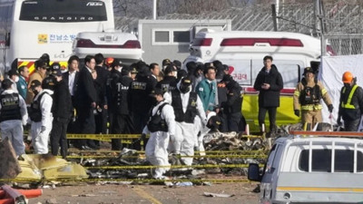 Güney Kore'de Raydan Çıkan Tren İşçilere Çarptı... 2 Ölü