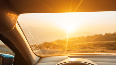 Araç İçinde Kavurucu Sıcaklara Son: Arabanızı Tek Bir Yöntemle Buzhaneye Çevirin