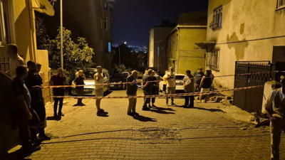 İstanbul'da Gergin Bekleyiş! Duvarlardan Korkunç Sesler Geldi, 2 Bina Boşaltıldı