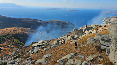 Marmara Adası Alevlere Teslim! Ekiplerin Müdahalesi Sürüyor
