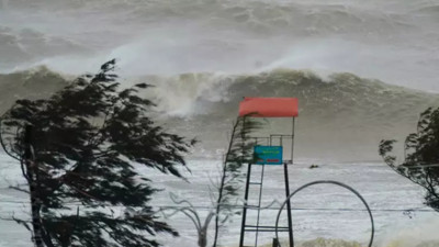 Vietnam Diken Üstünde... 100 Binler Tahliye Ediliyor!