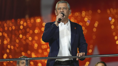 Özgür Özel Beyoğlu'nda İlan Etti: 'Eylemler Ne Zaman Sonuç Alırsak O Zaman Bitecek'