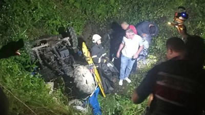 Ordu'da Tarım Aracı Uçuruma Yuvarlandı... 3 Ölü