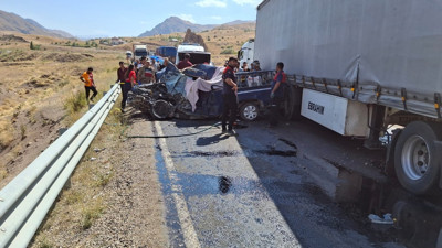 Hakkari'de Korkunç Kaza! 4 Ölü, 2 Yaralı