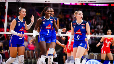 Voleybol Kadınlar Dünya Şampiyonası'nda İlk Finalist Belli Oldu! Fransa, Çin'i 3-1 Yenerek Adınızı Yazdırdı