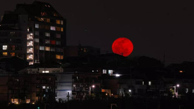 Kanlı Ay Tutulması Depremleri Tetikler mi? Herkesin Merak Ettiği Soru Yanıt Buldu