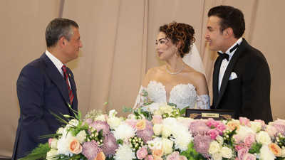 CHP'li Vekillerin Mutlu Günü: Özgür Özel Nikah Şahidi Oldu