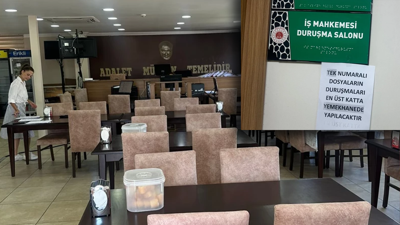 Adliyede Şaşırtan Manzara! Soğanlı Salata Eşliğinde Duruşma