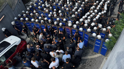 Özgür Özel'in Ofisine Abluka! Milletvekilleri İçeri Alınmadı
