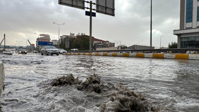 Van’da Aniden Bastıran Yağmur Hayatı Olumsuz Etkiledi