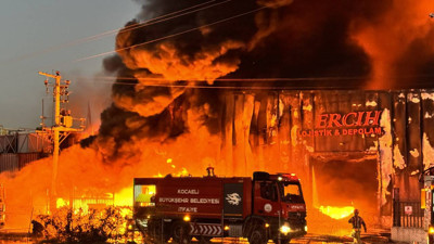 Kocaeli'de Depo Yangını Kontrol Altına Alındı