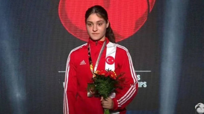 Başarılar Peş Peşe Geliyor! Büşra Işıldar Dünya Boks Şampiyonası'nda Finale Yükseldi