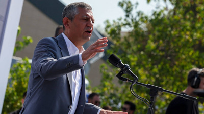 Özgür Özel 'Bomba' Diyerek Anlattı: Ses Kaydındaki Kişiyi Açıkladı'