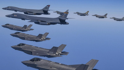 Rusya-Ukrayna Savaşında Yeni Perde: NATO Savaş Uçakları Sınırda