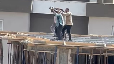 Adana'da İnşaatın 10. Katında Halay Şov: İşçiler Müziğe Dayanamadı